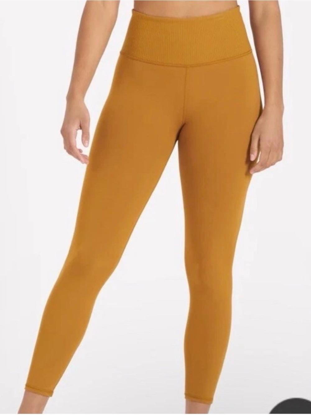 Vuori Ultra High Rise Rib studio stretch legging in Dark Golden- Sz sm